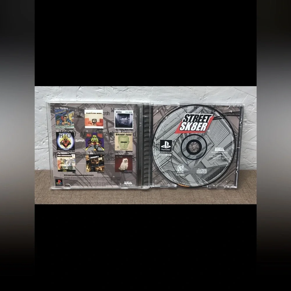 Lot of 2 PlayStation 1 PS1 Games: Street Sk8er & Tomb Raider II (2) Complete USA